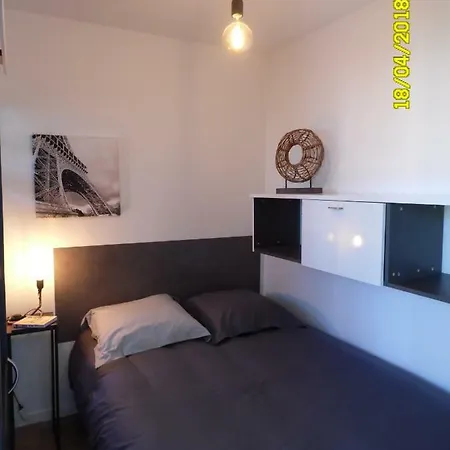 T1 De Charme Terrasse Vue דירה בנדול